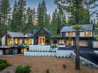 8233 Valhalla Dr, Truckee, CA 96161