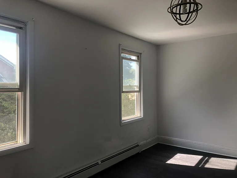 15816 Grand Central Pkwy #2 — Photo 9