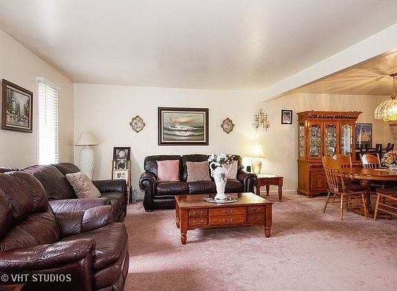 2nd image of 501 Edgebrook Dr