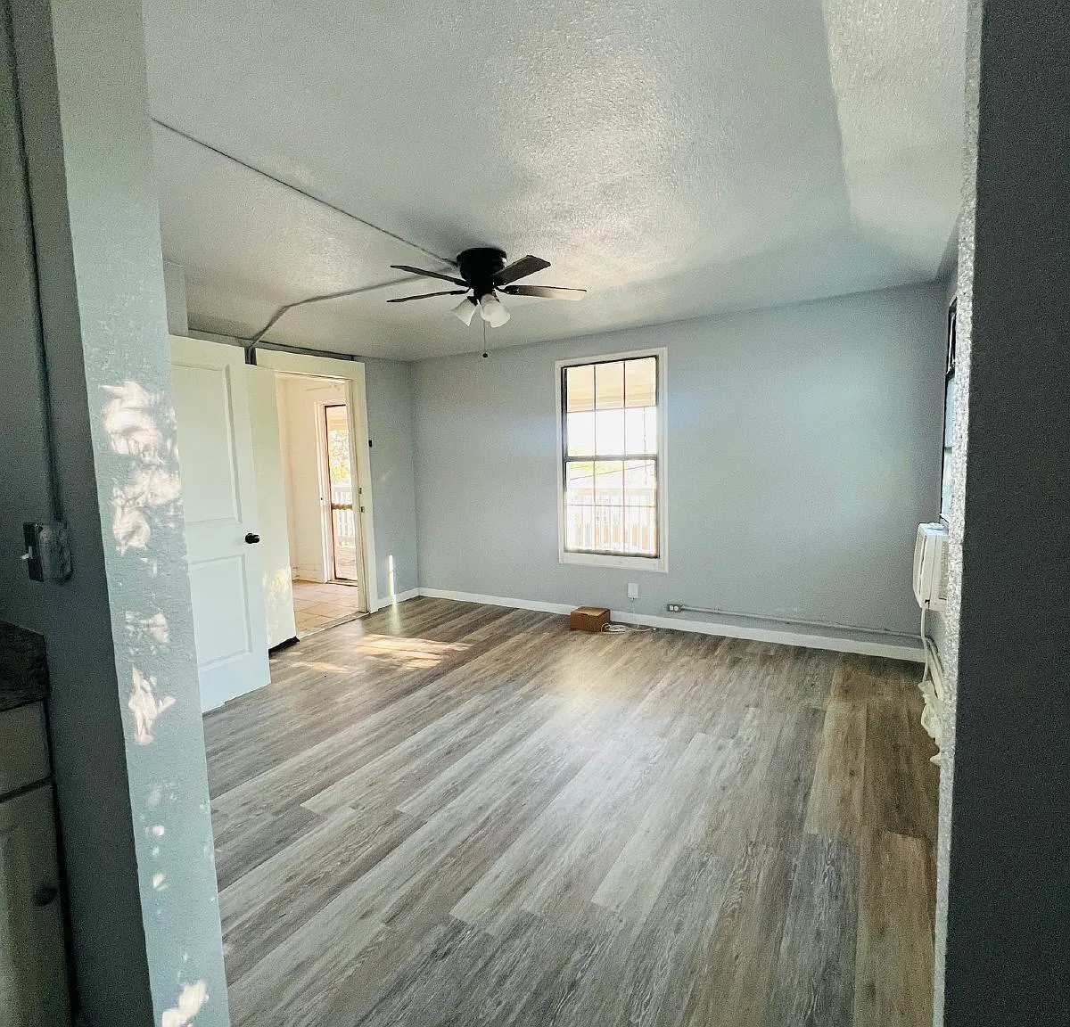 Studio, 1.0 bath, 400 sqft, $645 — Photo 4