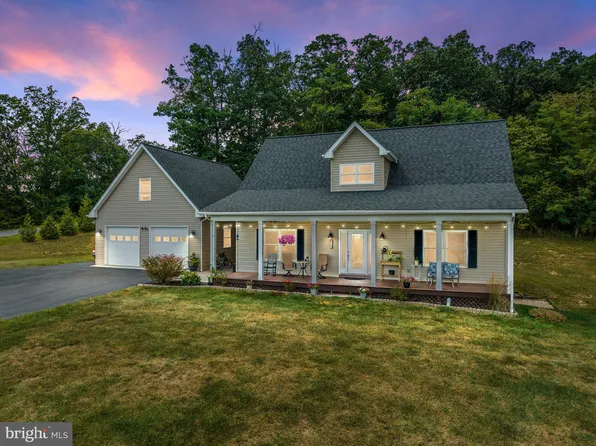 220 Highgate Dr, Maurertown, VA 22644