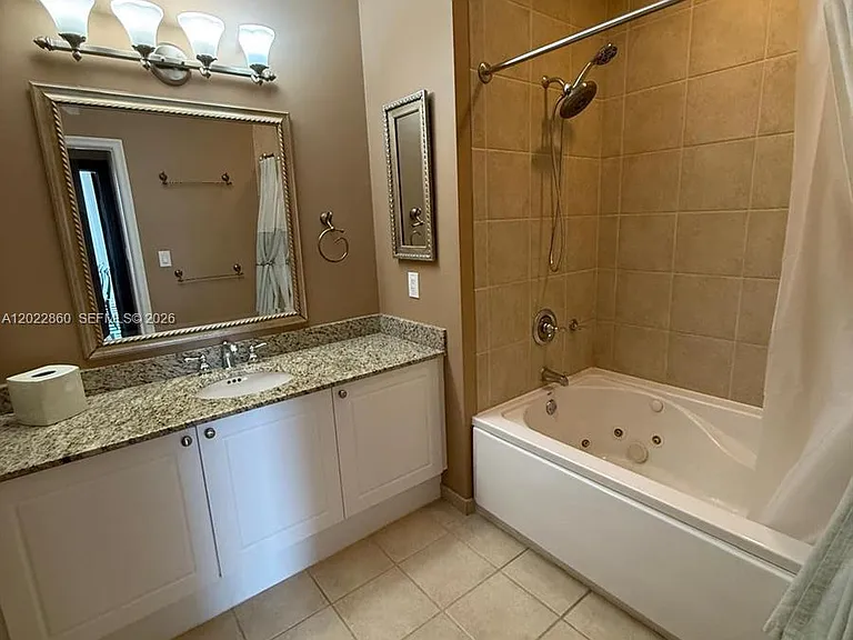 19501 W Country Club Dr #TS-03 — Photo 20