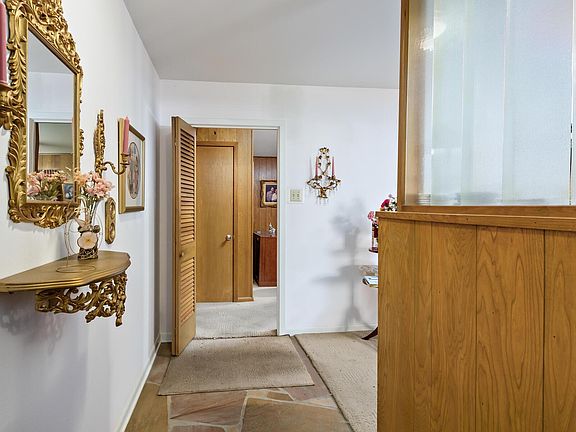 5th image of 2217 Angelle Dr