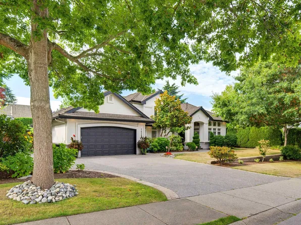 16266 High Park Ave, Surrey, BC V3Z 0H5