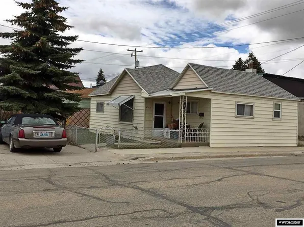 410 Topaz St, Kemmerer, WY 83101
