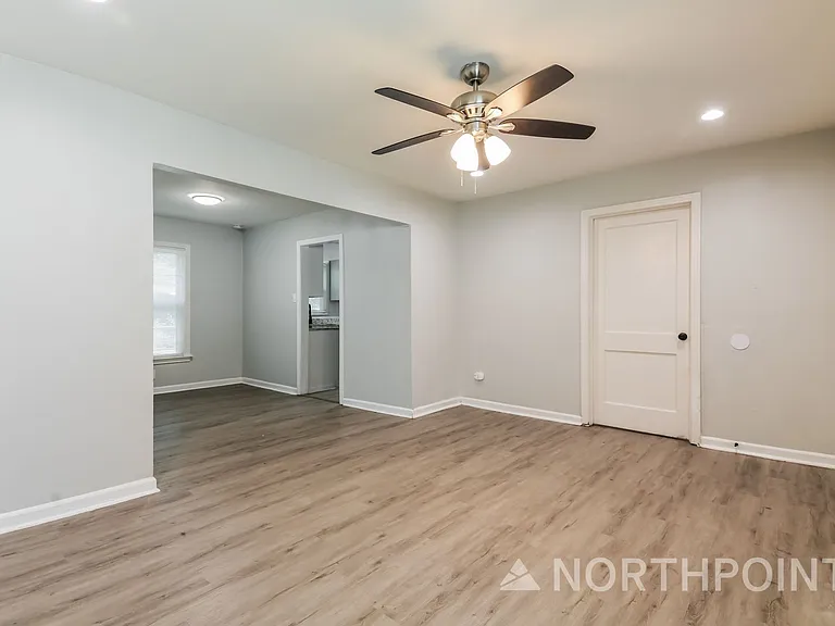 2118 Norwood Dr — Photo 3