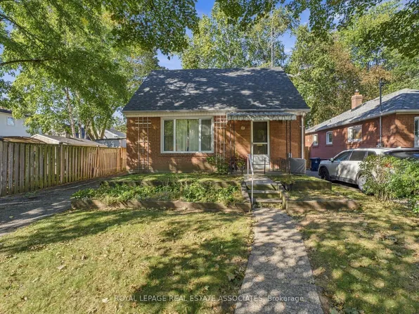 68 Gair Dr, Toronto, ON M8W 4P8