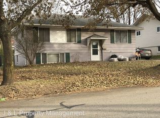 2612 12th Ave NW, Rochester, MN 55901