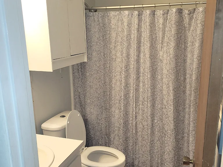 24 Dogwood St — Photo 3