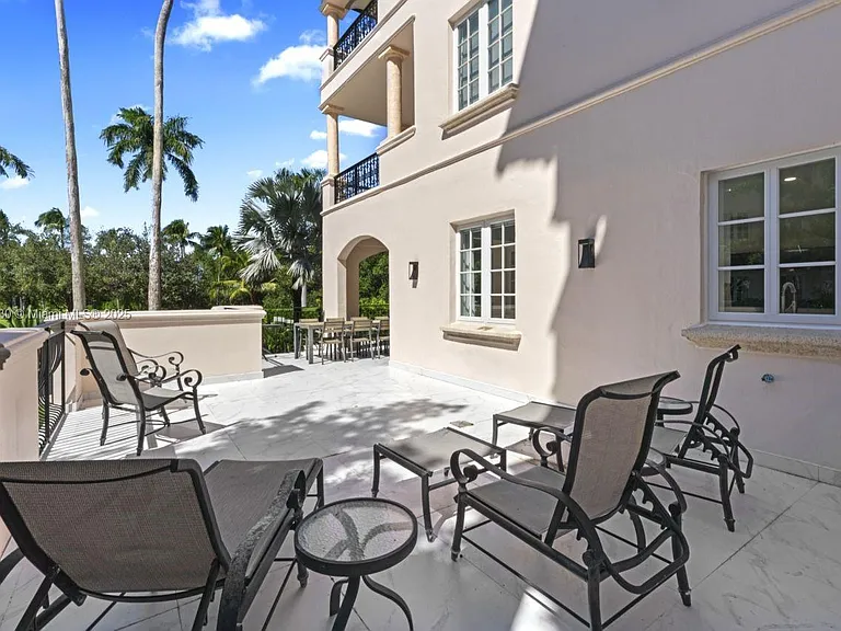 19217 Fisher Island Dr #19217 — Photo 36