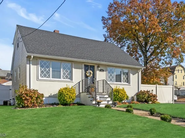 303 N 17th St, Kenilworth Boro, NJ 07033