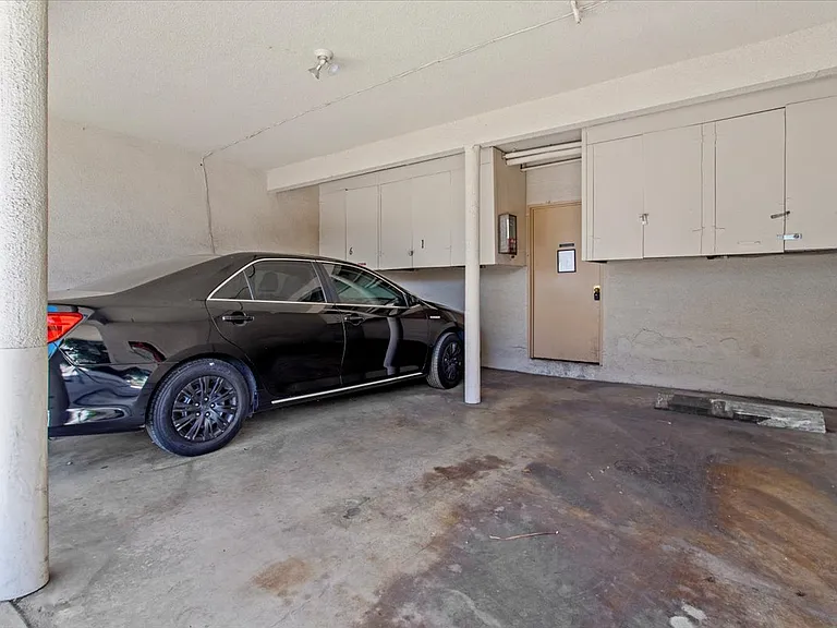 908 N San Vicente Blvd #3 — Photo 12