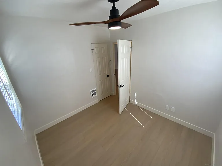 520 Glover Ave #A — Photo 15
