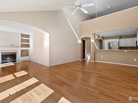 4th image of 6619 Milano Court SE
