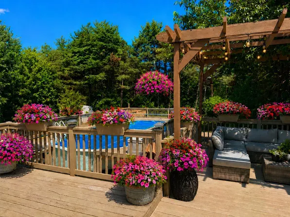 6473 Pine Point Ct, Coopersville, MI 49404