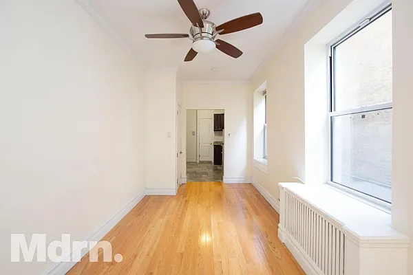 Rented by Mdrn Residential | media 3