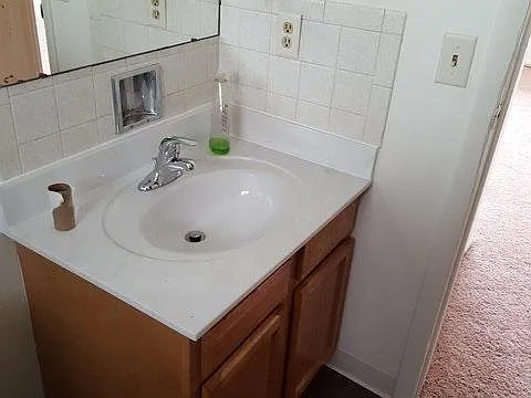 205 E Moler St #B — Photo 7