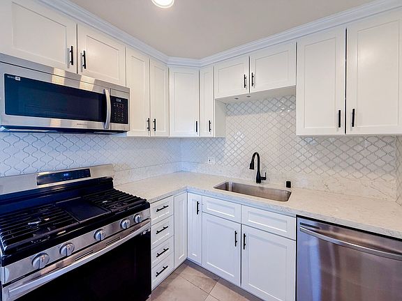 4th image of 4915-19 Coconino Way