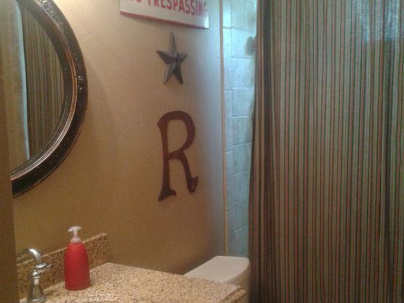 2nd Floor Bathroom