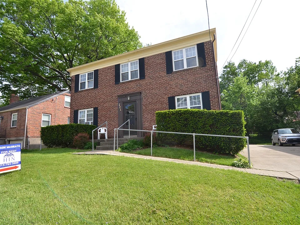 221 Bank Ave #4
