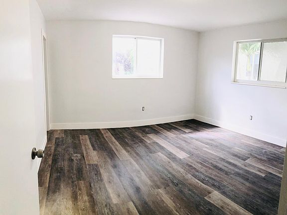 3rd image of 6910 Bay Dr #5