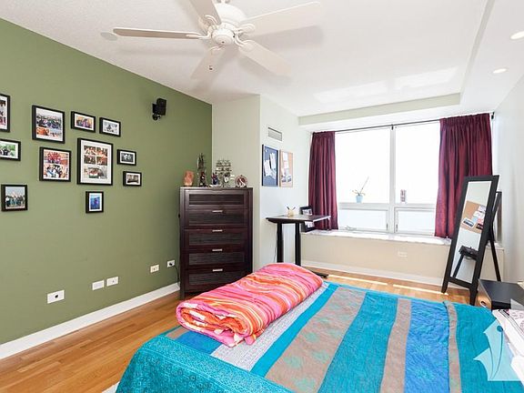 5th image of 512 N McClurg Ct APT 2707