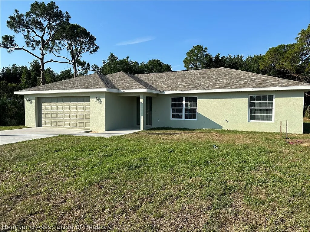 3 bed, 2.0 bath, 1485 sqft, $1,800 — Photo 1