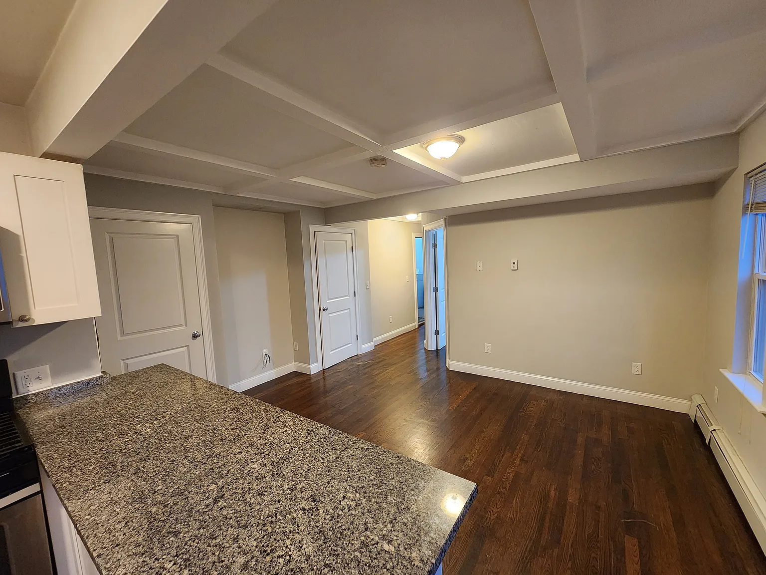 1 bed, 800 sqft, $2,399 — Photo 3