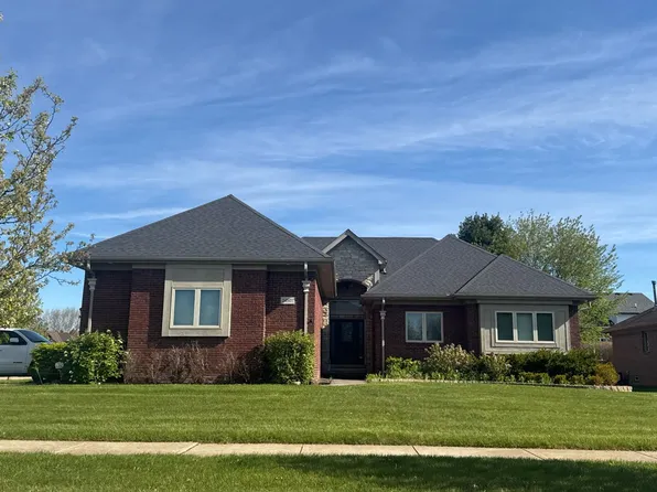 34501 Blue Spruce Rd, Chesterfield, MI 48047