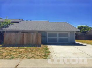 9411 Aizenberg Cir, Elk Grove, CA 95624