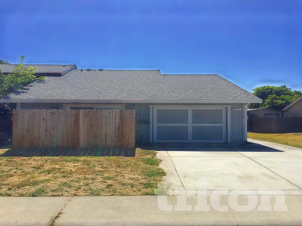 9411 Aizenberg Cir photo 1