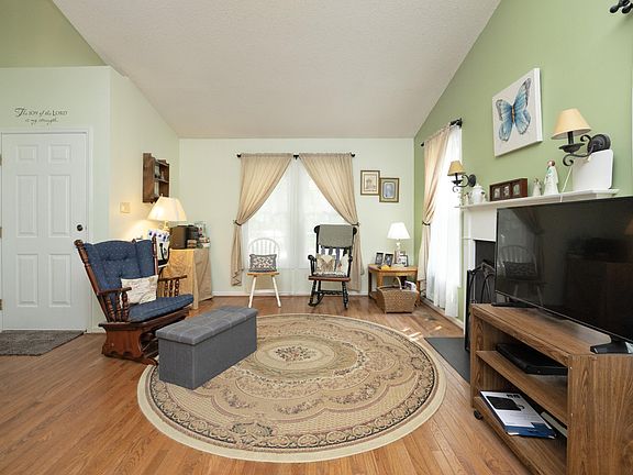 4th image of 104 Penland Ct