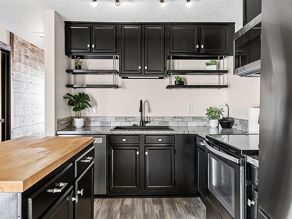 3rd image of 7124 Ryan Gulch Rd #204