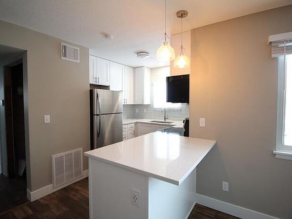 4th image of 6020 Metcalf Ln APT 4A
