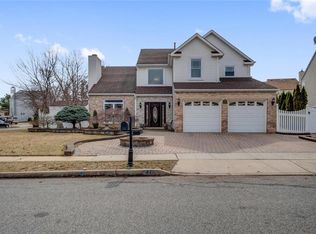 41 Major Dr, Sayreville, NJ 08872