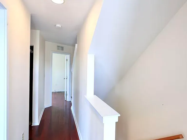 621 N 10th St #1 — Photo 18
