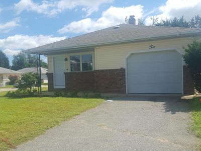 2 Bolans Ct, Toms River, NJ, 08757