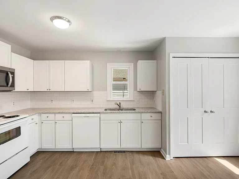 205 Rand Mill Rd — Photo 7