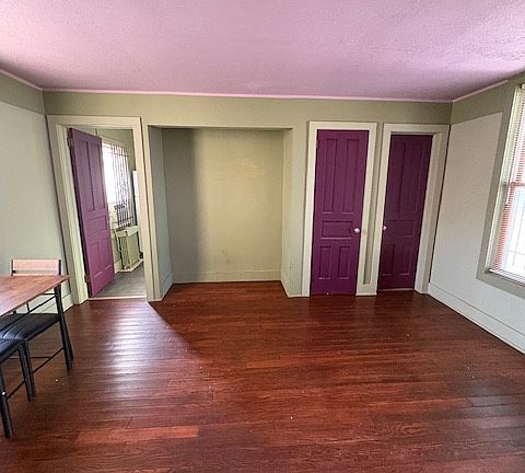 2nd image of 115 Ballard St APT 3