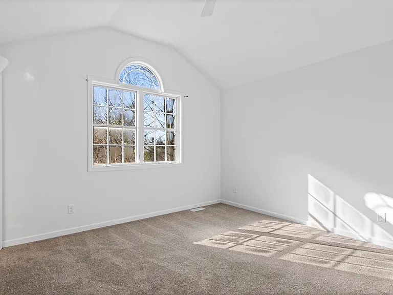 5816 S Bay Shore Dr — Photo 16