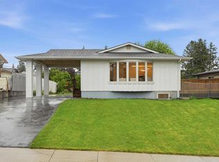 908 S Stonehaven Rd SW, Calgary, AB T2W 0P6