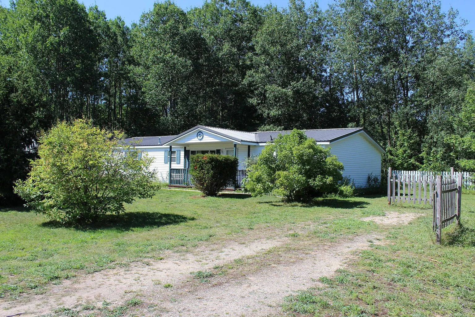 750 Woodhaven Ct photo 1