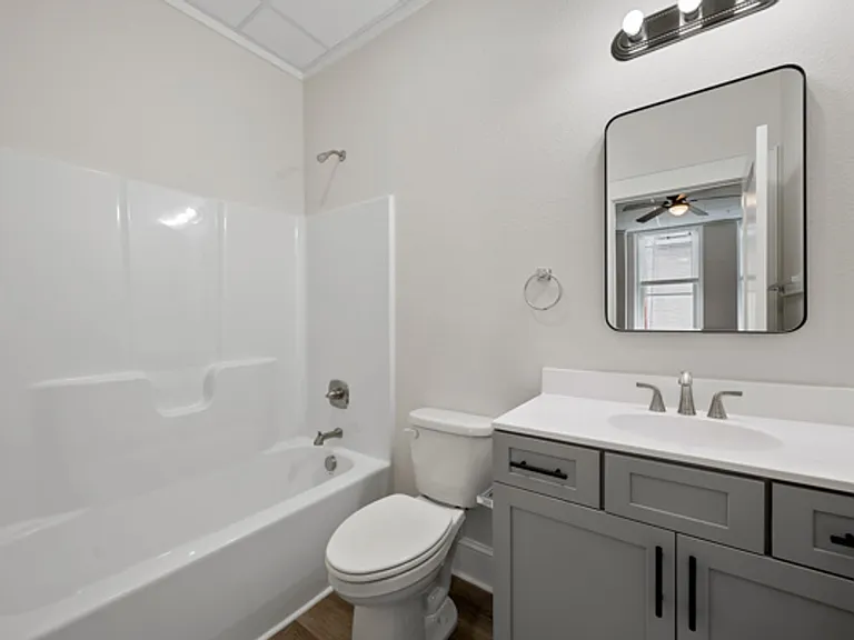 508 E Main St — Photo 8