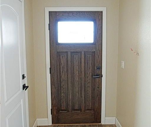 5th image of 2035 E Hammer Ln