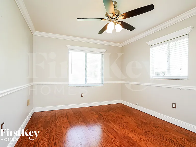 17261 Oriole Rd — Photo 11