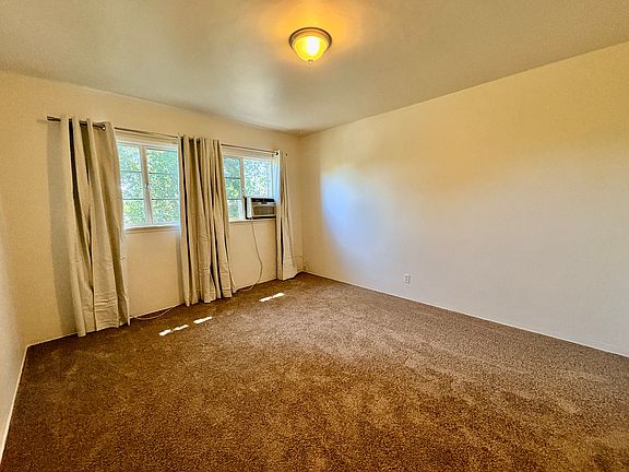 3rd image of 448 Grinnell Dr #448