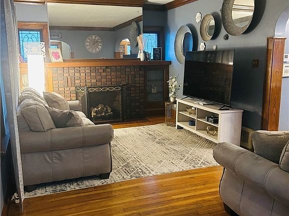 2nd image of 3200 Oak Park Ave