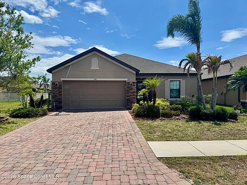 590 Trymore Dr SE Photo 1