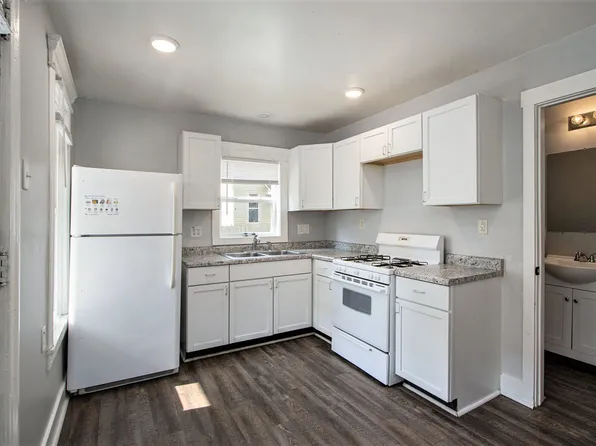 621 Forest St, Kalamazoo, MI 49008