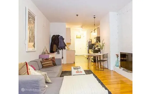 Rented by Douglas Elliman | media 18